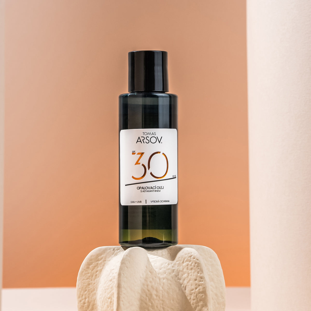 Sunscreen oil with astaxanthin SPF 30